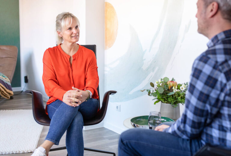 Gespräch mit einem Klienten - Alexandra Jung, Heilpraktikerin für Psychotherapie